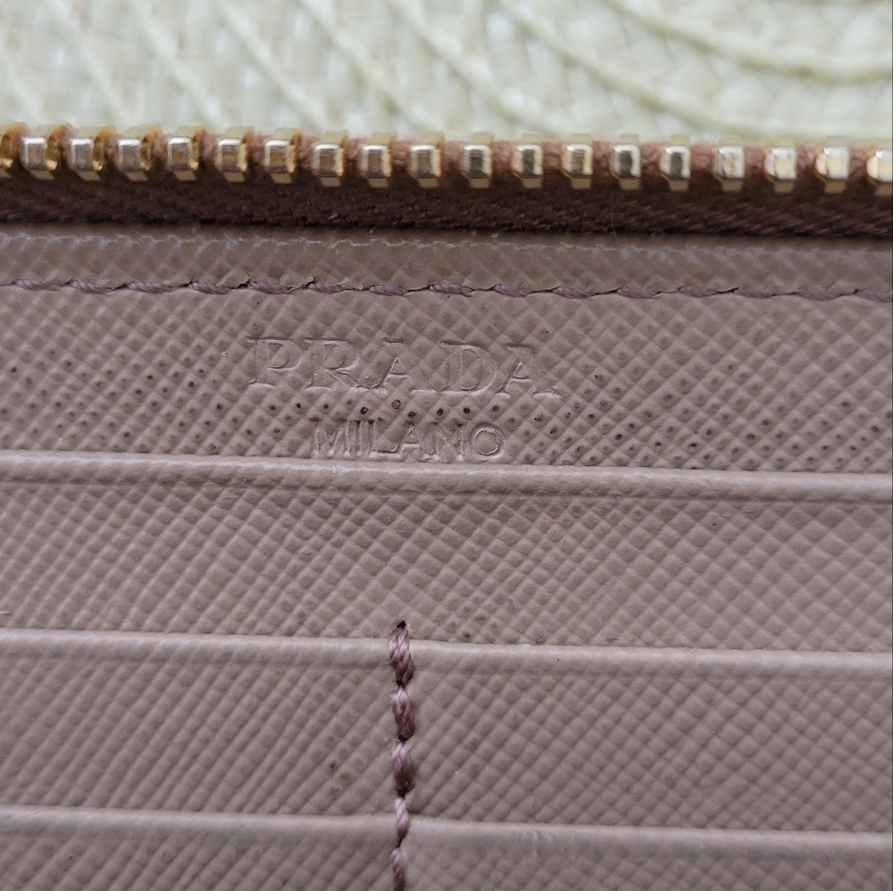 Prada Saffiano Zip Wallet Beige Authentic - Picture 7 of 15